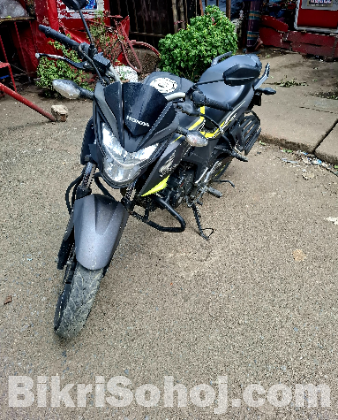 Hornet 160 2022